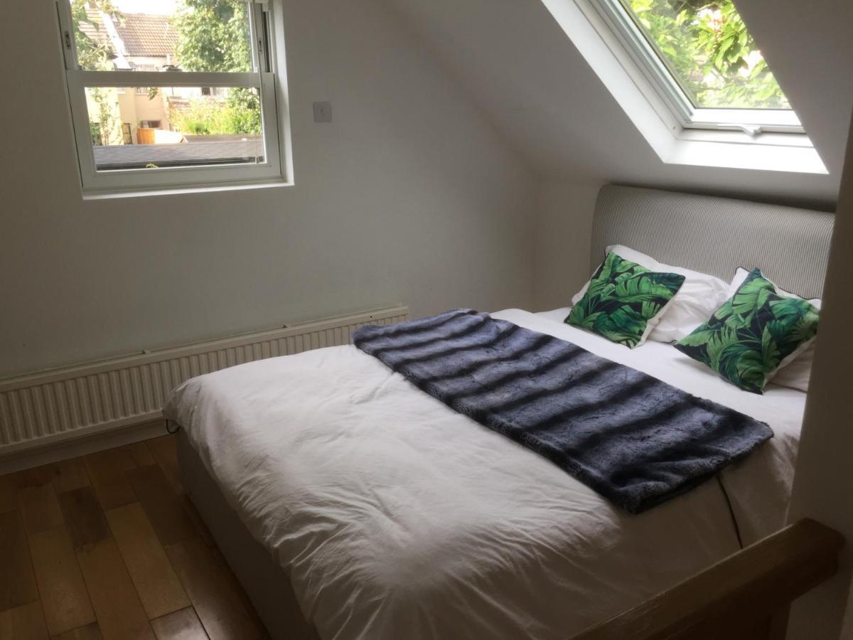 The Coach House Apartment Bromley Exterior photo